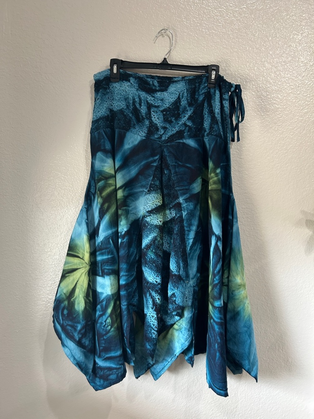 Earth Bound Women’s Blue & Teal Handkerchief Hem Skirt Sz L Handkerchief Hem